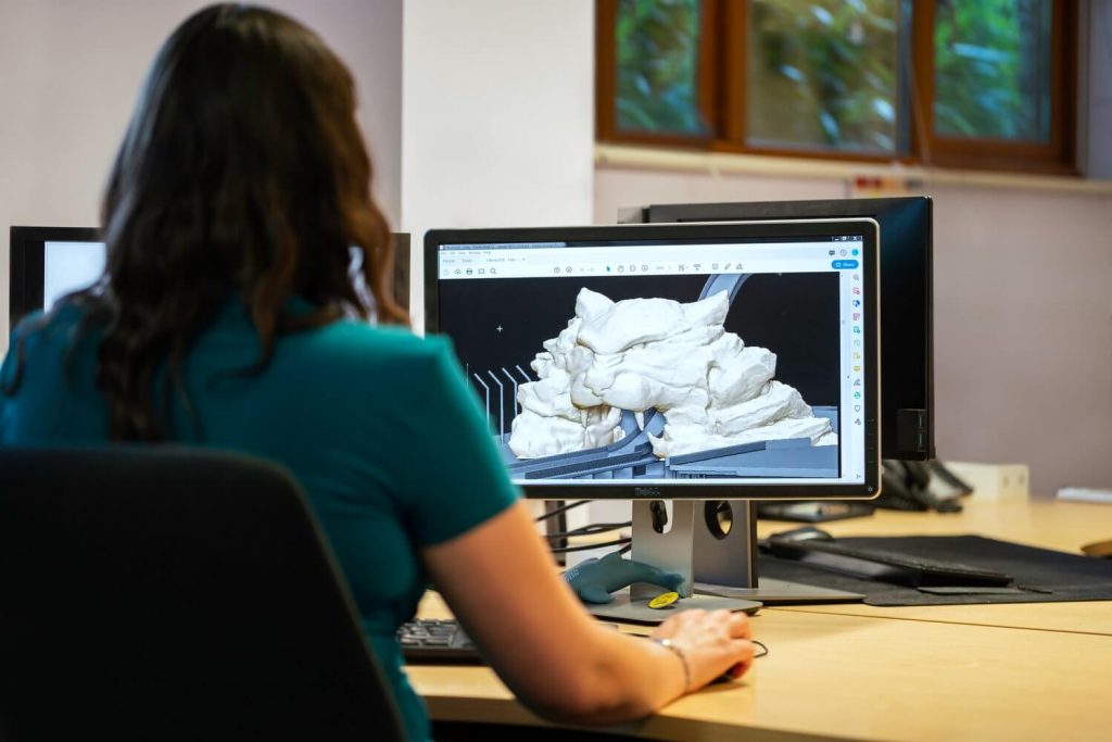 Student using a computer for 3d modeling in a modern education system