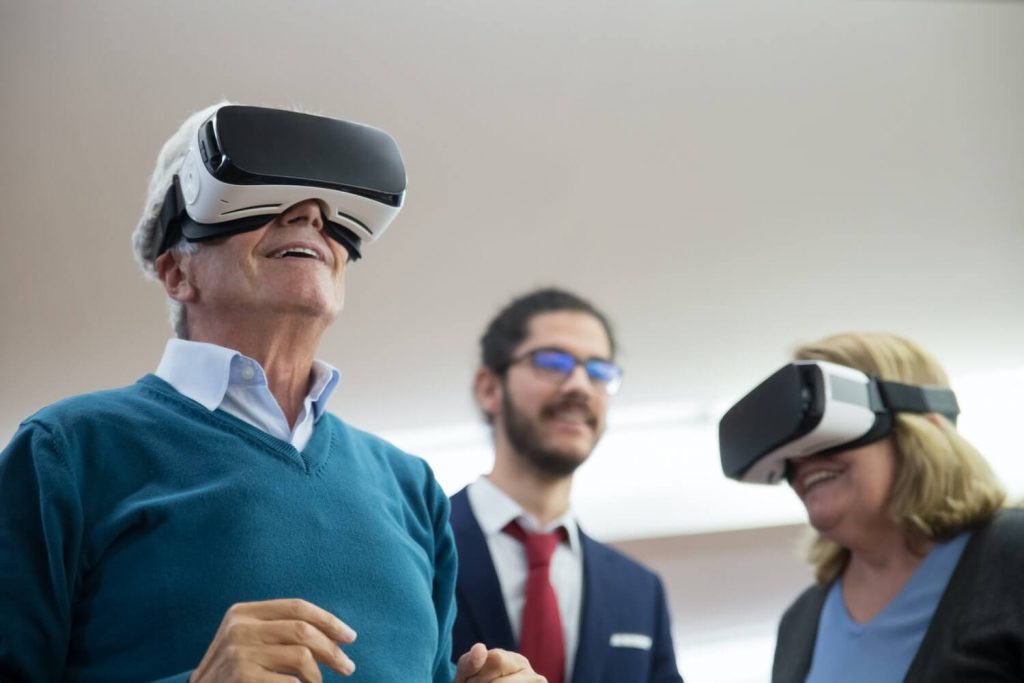 Elderly people using virtual reality need special content